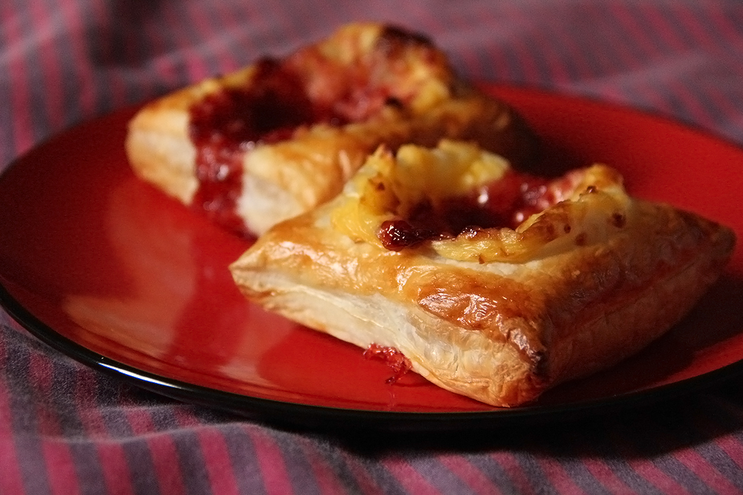 Custard and Strawberry Puffs