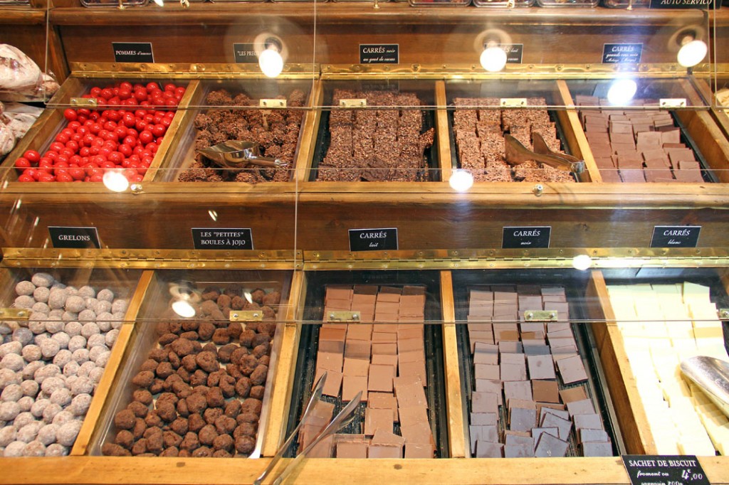 Maison Georges LARNICOL (Paris, France) 8